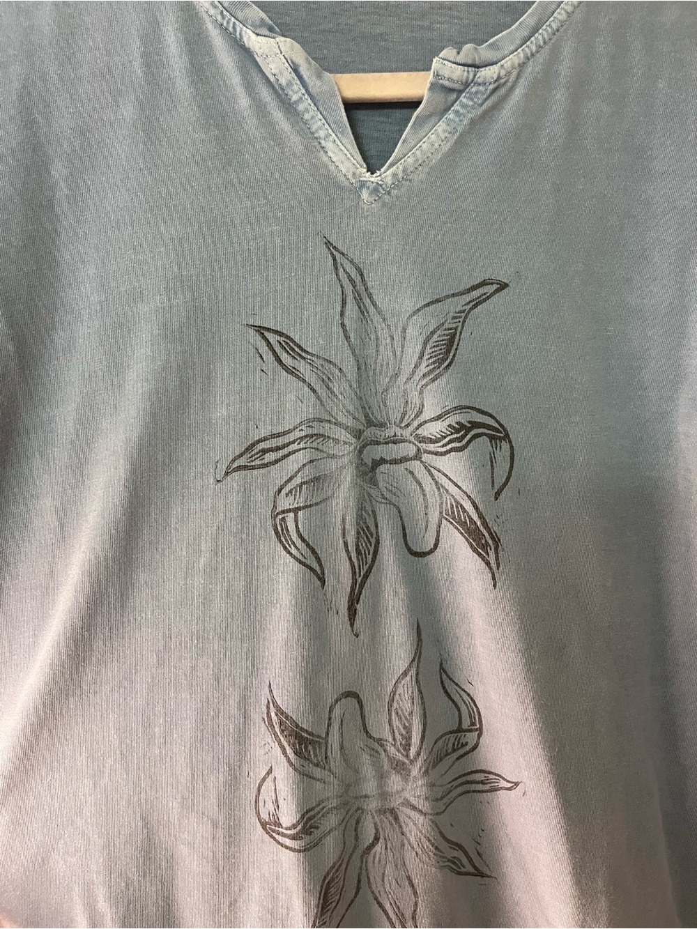 Old school summer flower mouth t-shirt